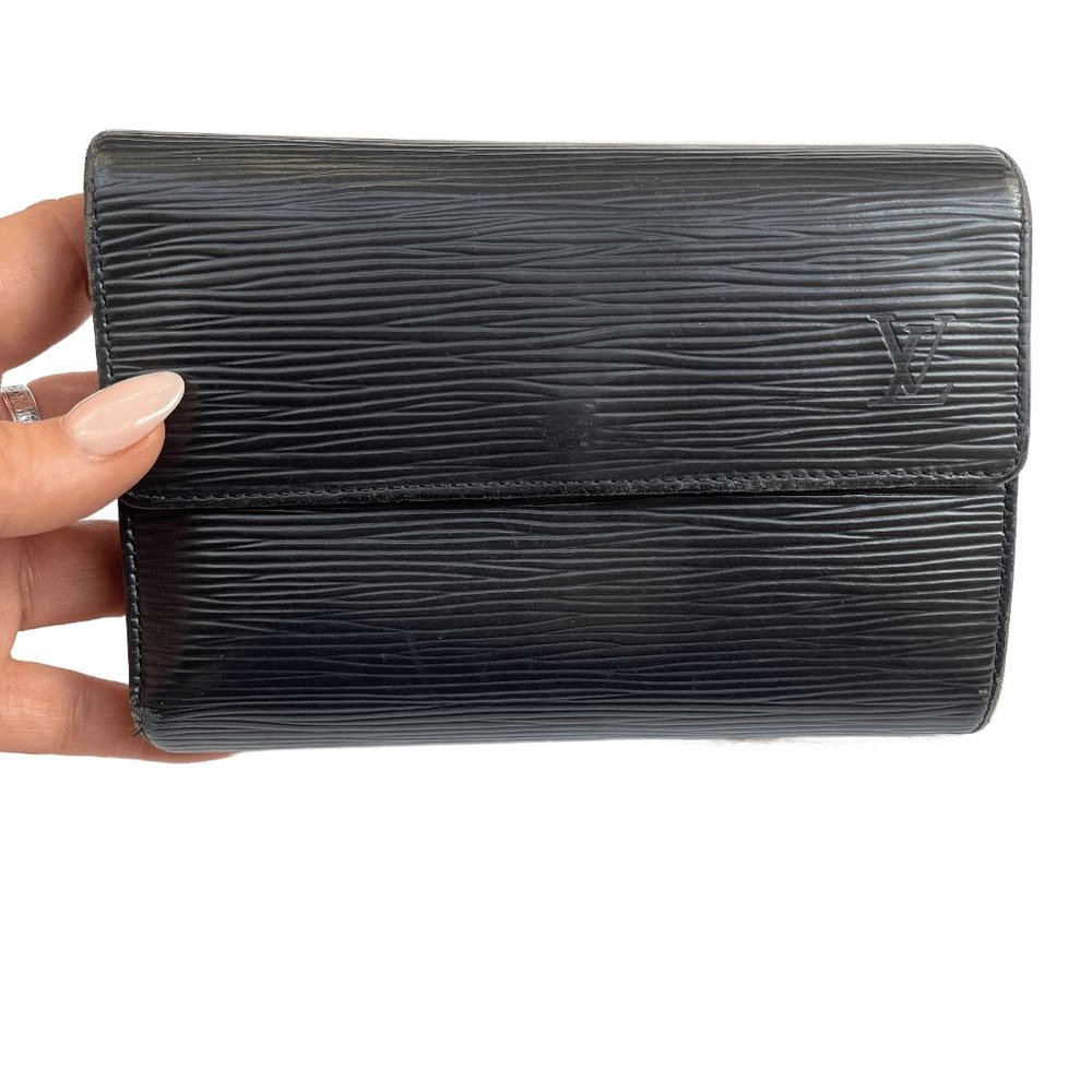 Auc Louis Vuitton Epi Leather black Snappy Vintage wallet/purse SP1028 - Picture 3 of 15